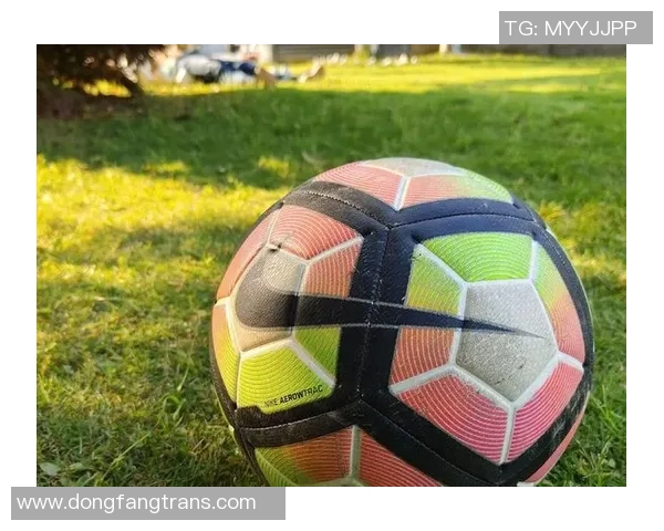 足球装备选购指南：如何选择适合你的球拍与配件建议